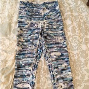 Lululemon Wunder Under Crop High Rise Size 4